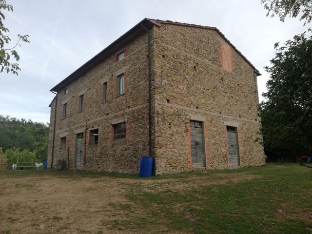 Rustico in vendita a Subbiano, Toscana