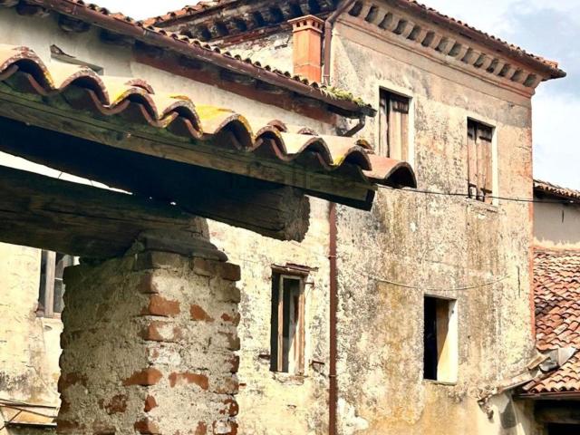 Rustico in vendita a Breganze, Veneto