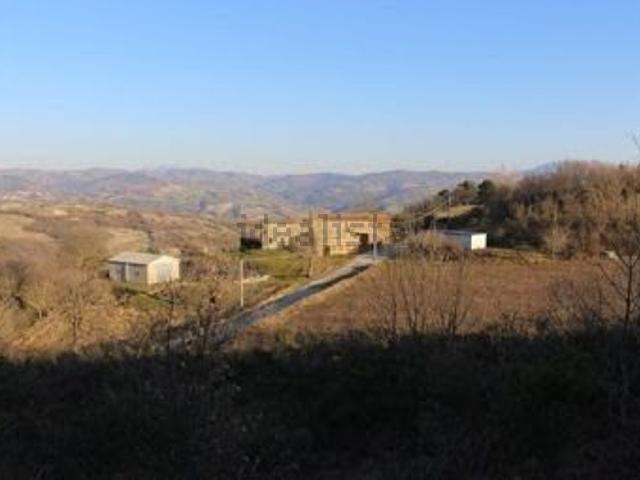 Rustico in vendita a Valfabbrica, Umbria