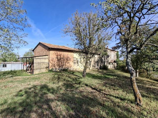 Rustico in vendita a Santa Lucia, Varano Dei Marchesi