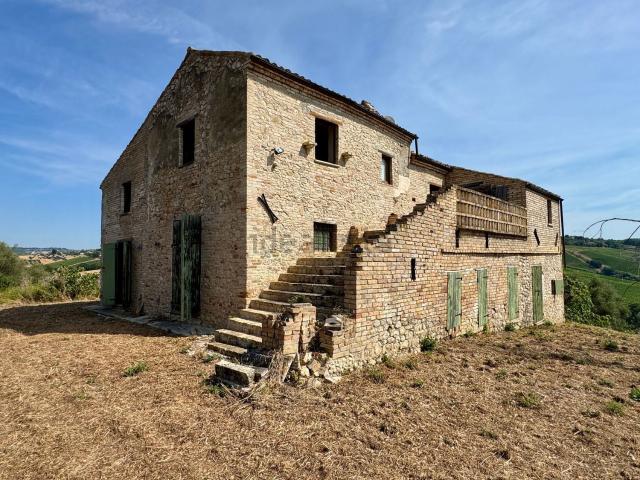 Rustico in vendita a Città Sant'angelo, Abruzzo