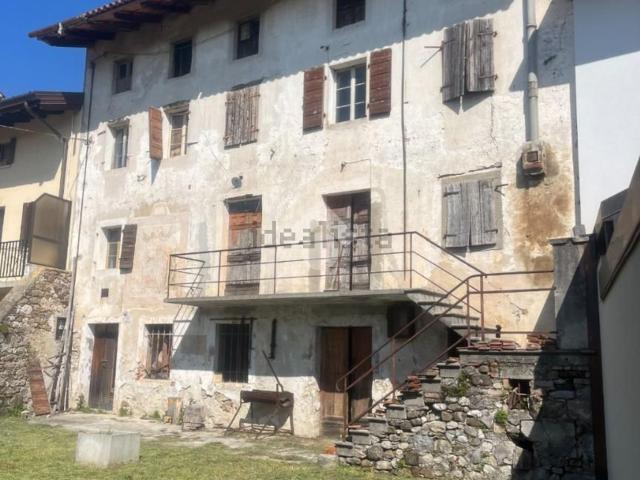 Rustico in vendita a Tricesimo, Friuli-Venezia Giulia