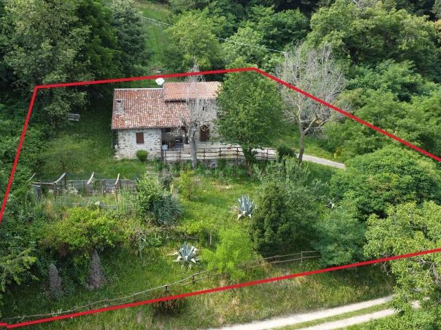 Rustico in vendita a Foresto Sparso, Lombardia