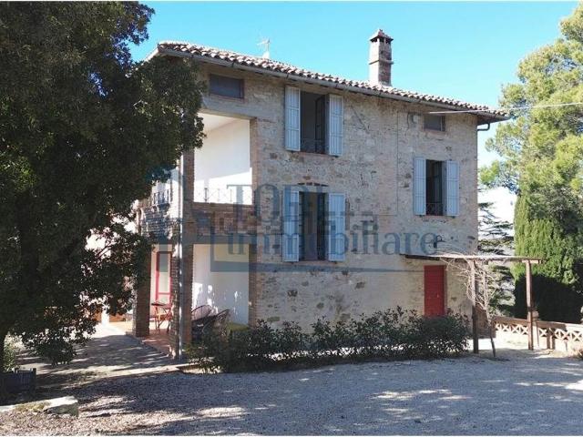 Rustico in vendita a Izzalini, Umbria