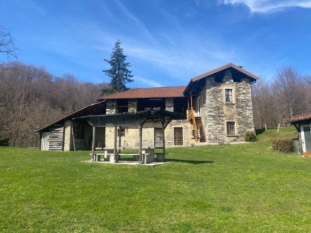 Rustico in vendita a La Parüsciola, Piemonte