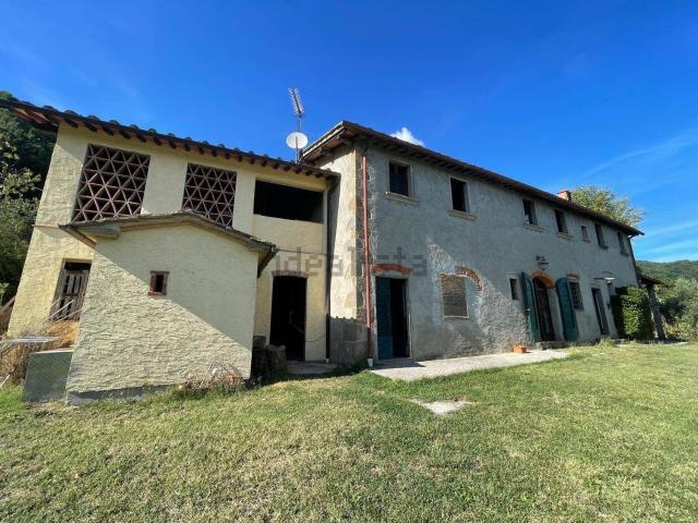Rustico in vendita a Le Molina, Massa
