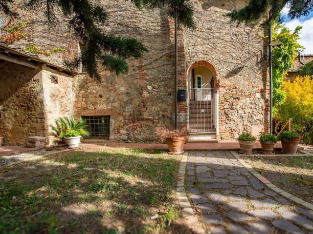 Rustico in vendita a Sovicille, Toscana