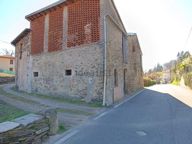 Rustico in vendita a Comunità Montana Valli del Verbano, Luino