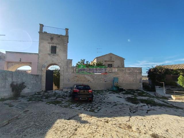 Rustico in vendita a Ragusa, Sicilia