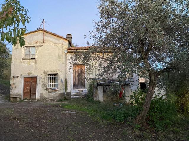 Rustico in vendita a Unione di comuni Montana Lunigiana, Sarzana