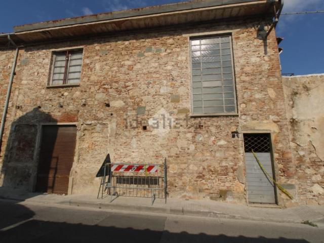 Rustico in vendita a Navacchio, Cascina