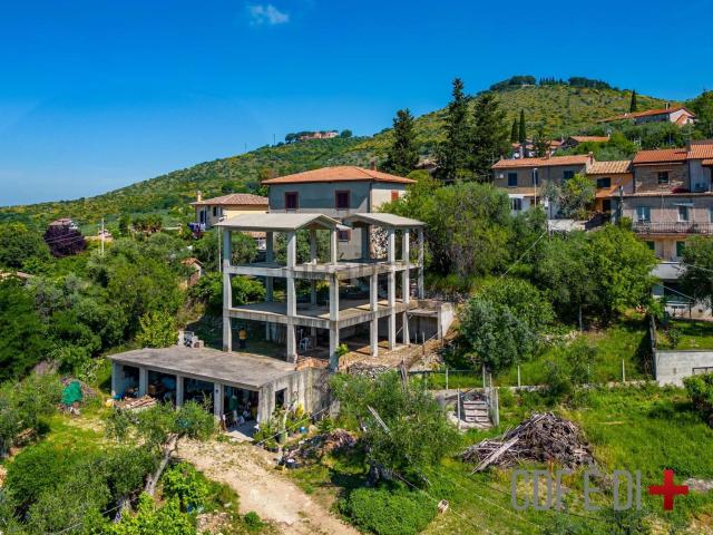 Rustico in vendita a Fara Sabina, Lazio