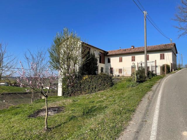 Rustico in vendita a Piemonte, Asti