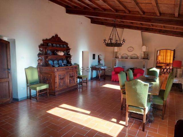 Rustico in vendita a La Romola, San Casciano in Val di Pesa
