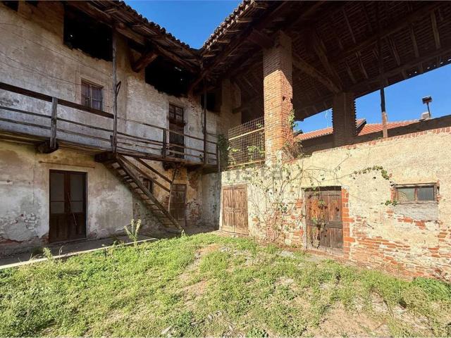 Rustico in vendita a Cressa, Novara