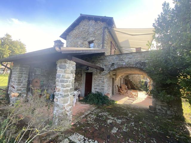 Rustico in vendita a Unione di comuni Montana Lunigiana, Filattiera