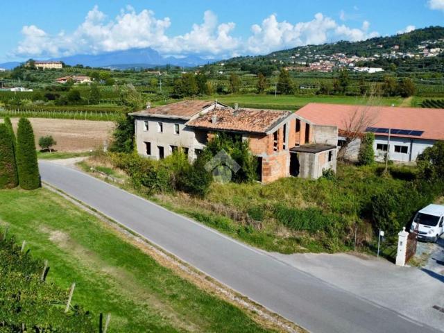 Rustico in vendita a Cavaion Veronese, Veneto