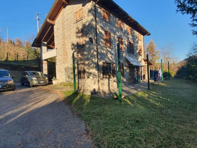 Rustico in vendita a Alta Val Tidone, Caminata