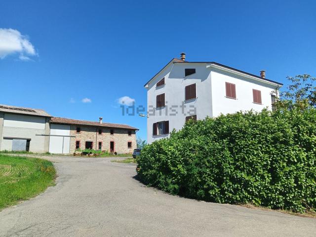 Rustico in vendita a Alta Val Tidone, Nibbiano