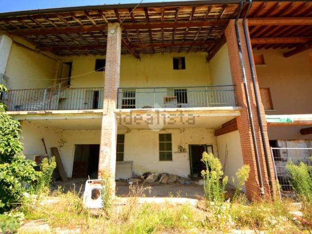 Rustico in vendita a Castegnato, Lombardia