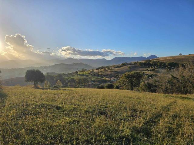 Rustico in vendita a Pitino, Marche