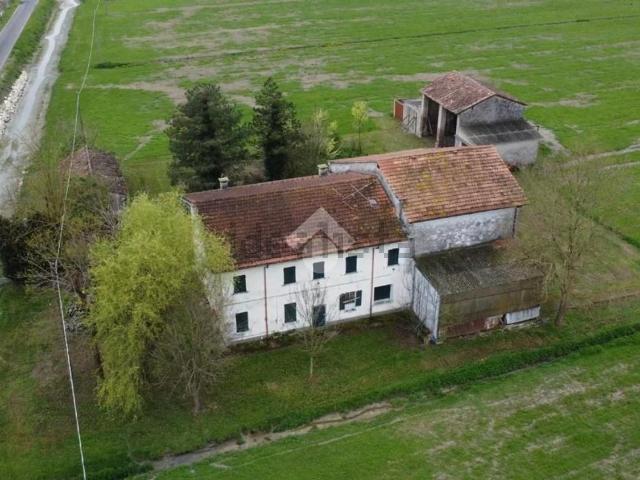 Rustico in vendita a Pegognaga, Lombardia
