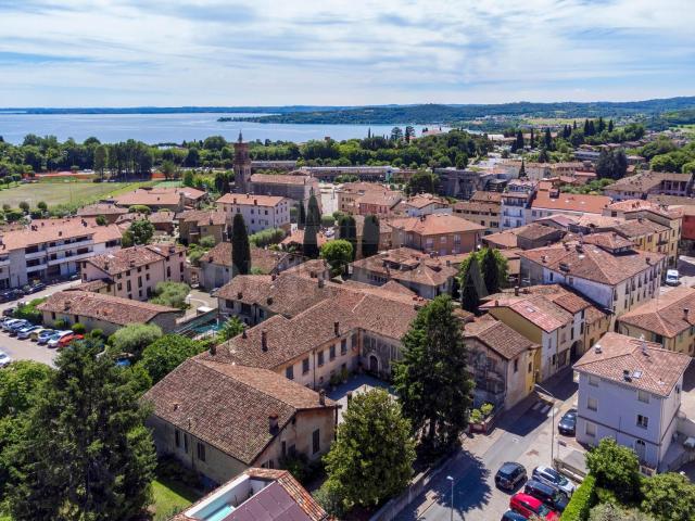 Rustico in vendita a Padenghe Sul Garda, Lombardia