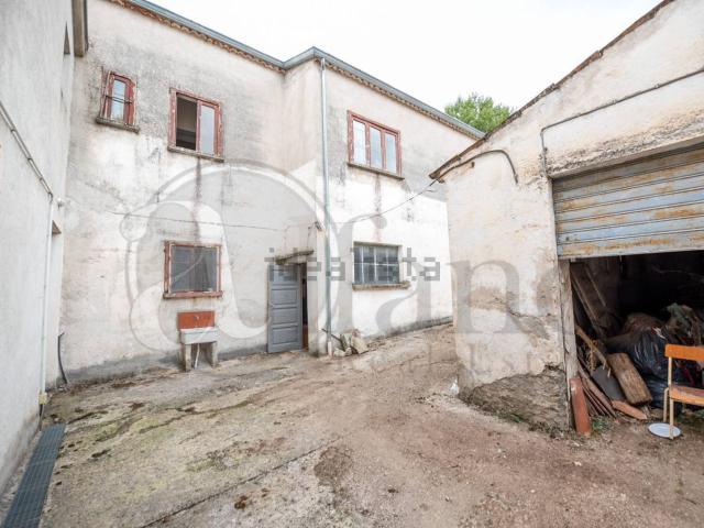 Rustico in vendita a Paterno, Basilicata