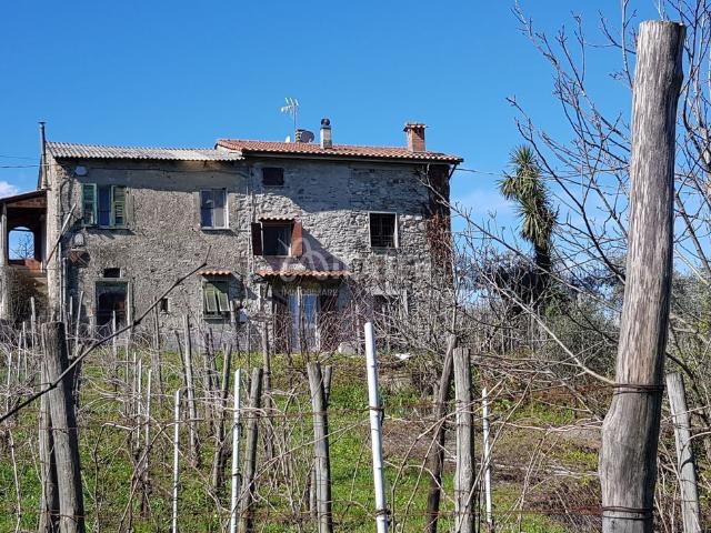 Rustico in vendita a Vezzano Superiore, Vezzano Ligure