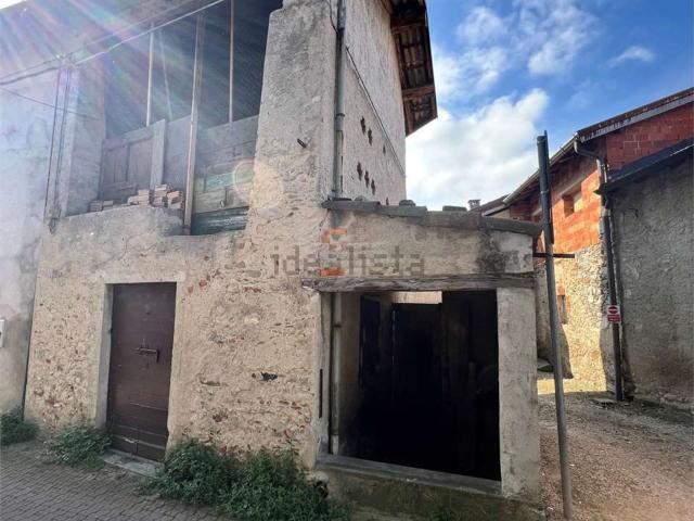 Rustico in vendita a Unione dei comuni del Medio Verbano, Monvalle