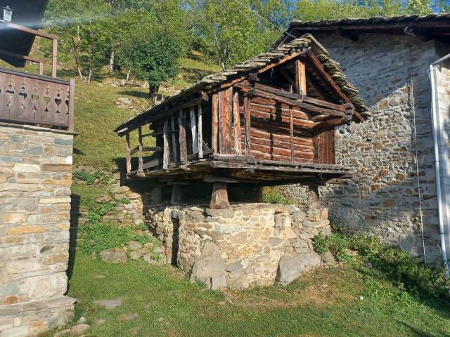 Rustico in vendita a Lillianes, Aosta
