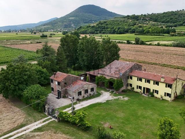 Rustico in vendita a Baone, Veneto