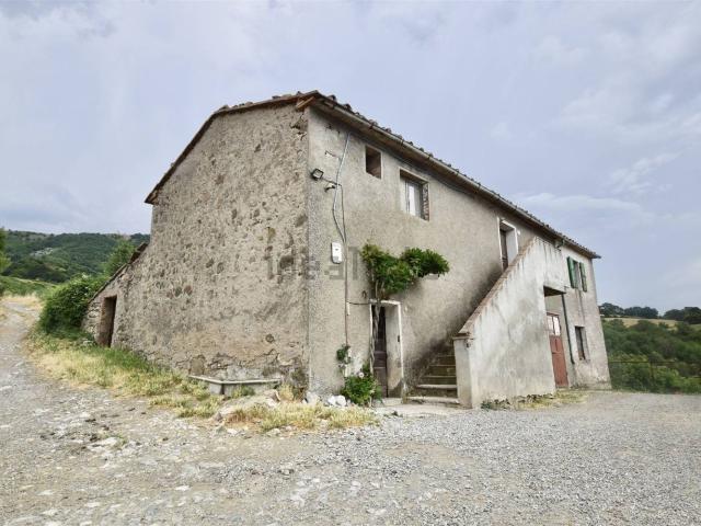 Rustico in vendita a Unione di Comuni Montani Colline del Fiora, Manciano