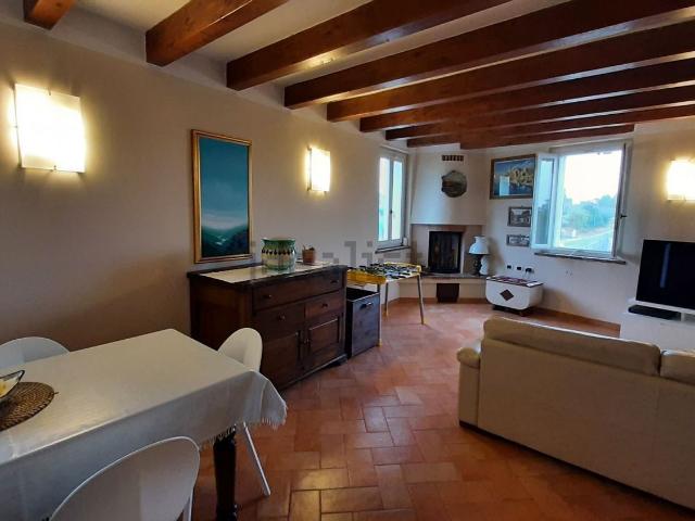 Rustico in vendita a Besurica, Piacenza