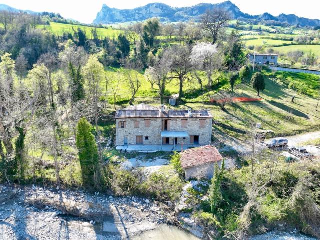 Rustico in vendita a Unione di comuni Valmarecchia, San Leo