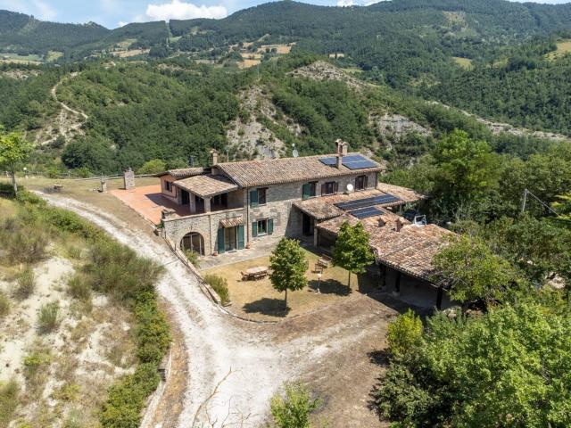 Rustico in vendita a Gubbio, Umbria