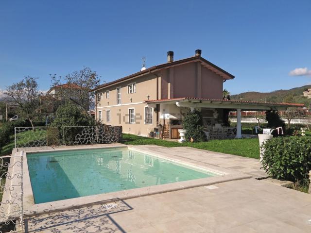 Rustico in vendita a Unione di comuni Montana Lunigiana, Villafranca In Lunigiana
