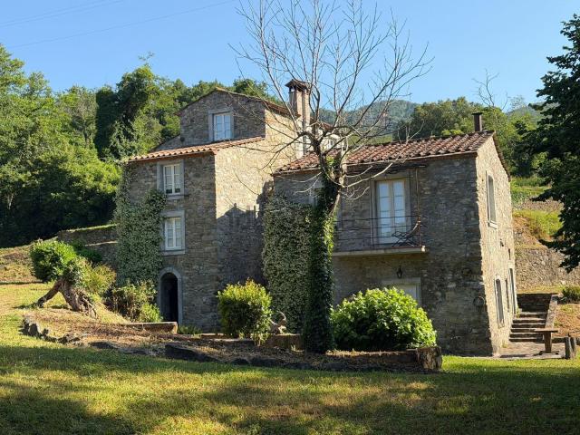 Rustico in vendita a Cerreta, Castelnuovo Magra