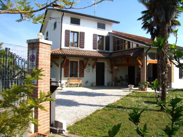 Rustico in vendita a San Quirino, Friuli-Venezia Giulia