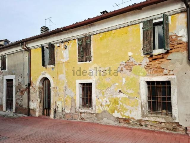 Rustico in vendita a Zevio, Veneto