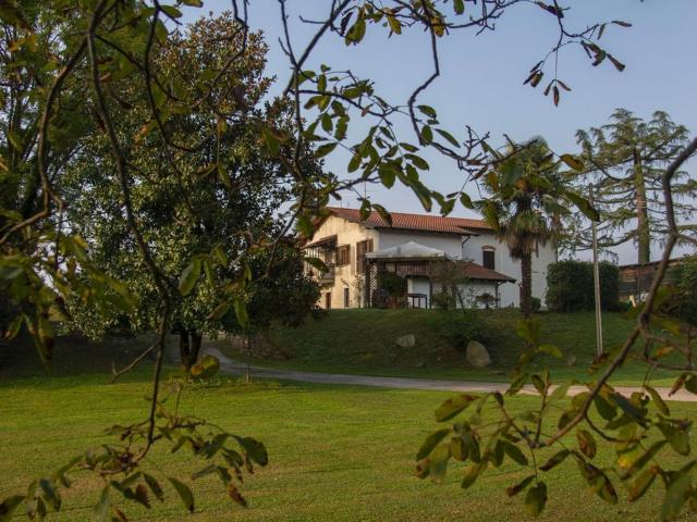 Rustico in vendita a Cavallasca, San Fermo Della Battaglia