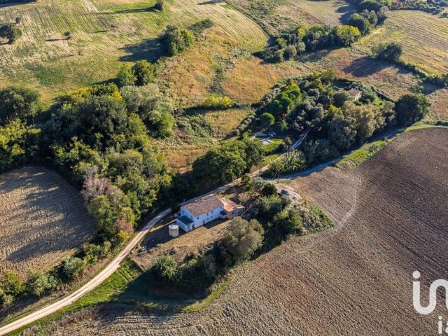 Rustico in vendita a Contrada Asola, Marche