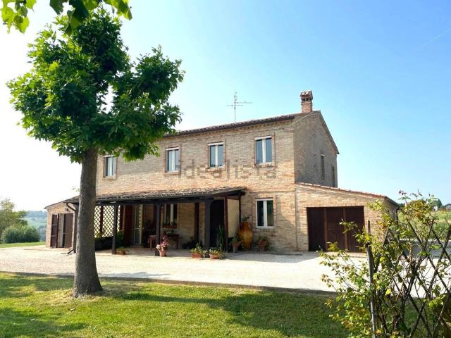 Rustico in vendita a Marche, Macerata
