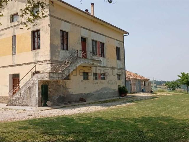 Rustico in vendita a Sala, Marche