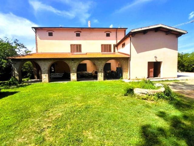 Rustico in vendita a Riparbella, Toscana