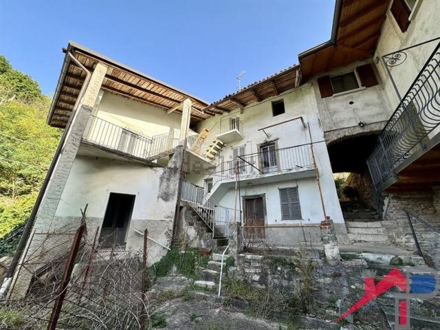 Rustico in vendita a Precornelli, Palazzago