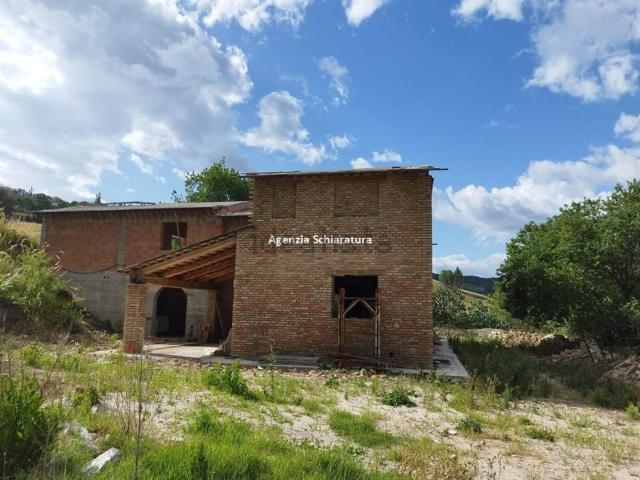 Rustico in vendita a Apsella, Montelabbate