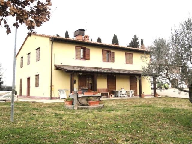 Rustico in vendita a Unione dei Comuni Circondario dell'Empolese Valdelsa, Lucardo