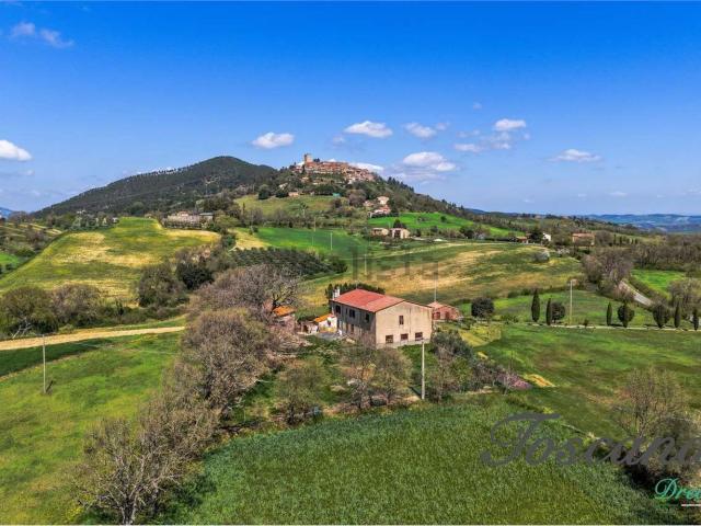 Rustico in vendita a Castelnuovo Val Di Cecina, Toscana
