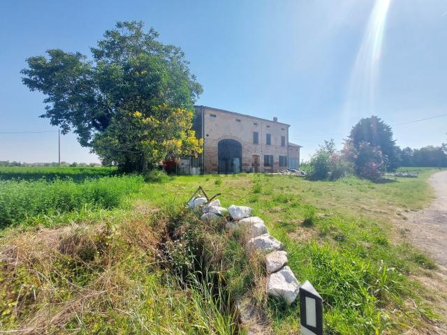 Rustico in vendita a Bassa Reggiana, Re